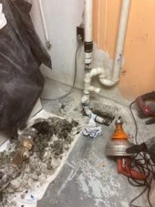 Drain-cleaning equipment at a laundry drain
