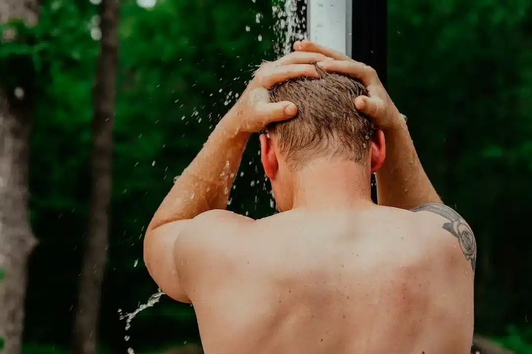 how do water heaters work